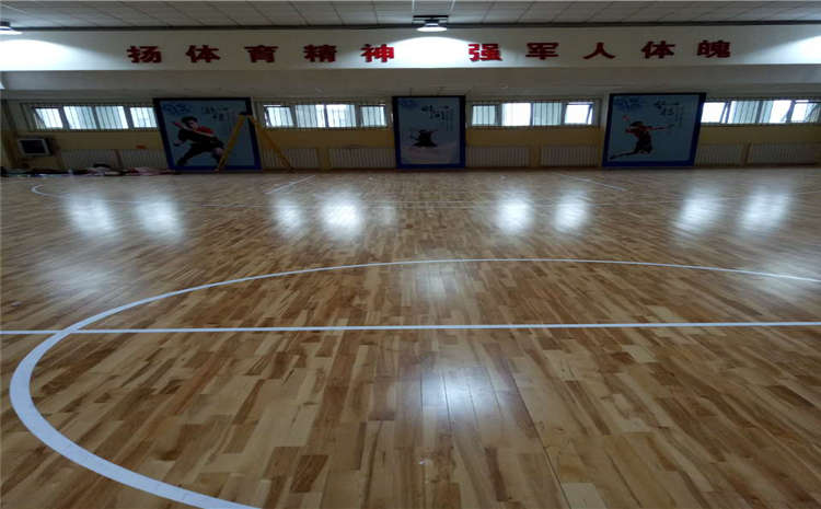楓樺木籃球館木地板哪個(gè)牌子好?